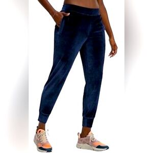 NWOT FABLETICS ☆ Daria Velour Jogger Pants ☆ Navy Blue ☆ Size XS ☆